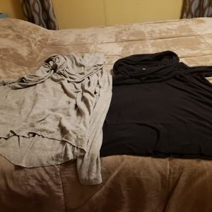 Lot of 2 long crowl neck fleece lounge shirts xl